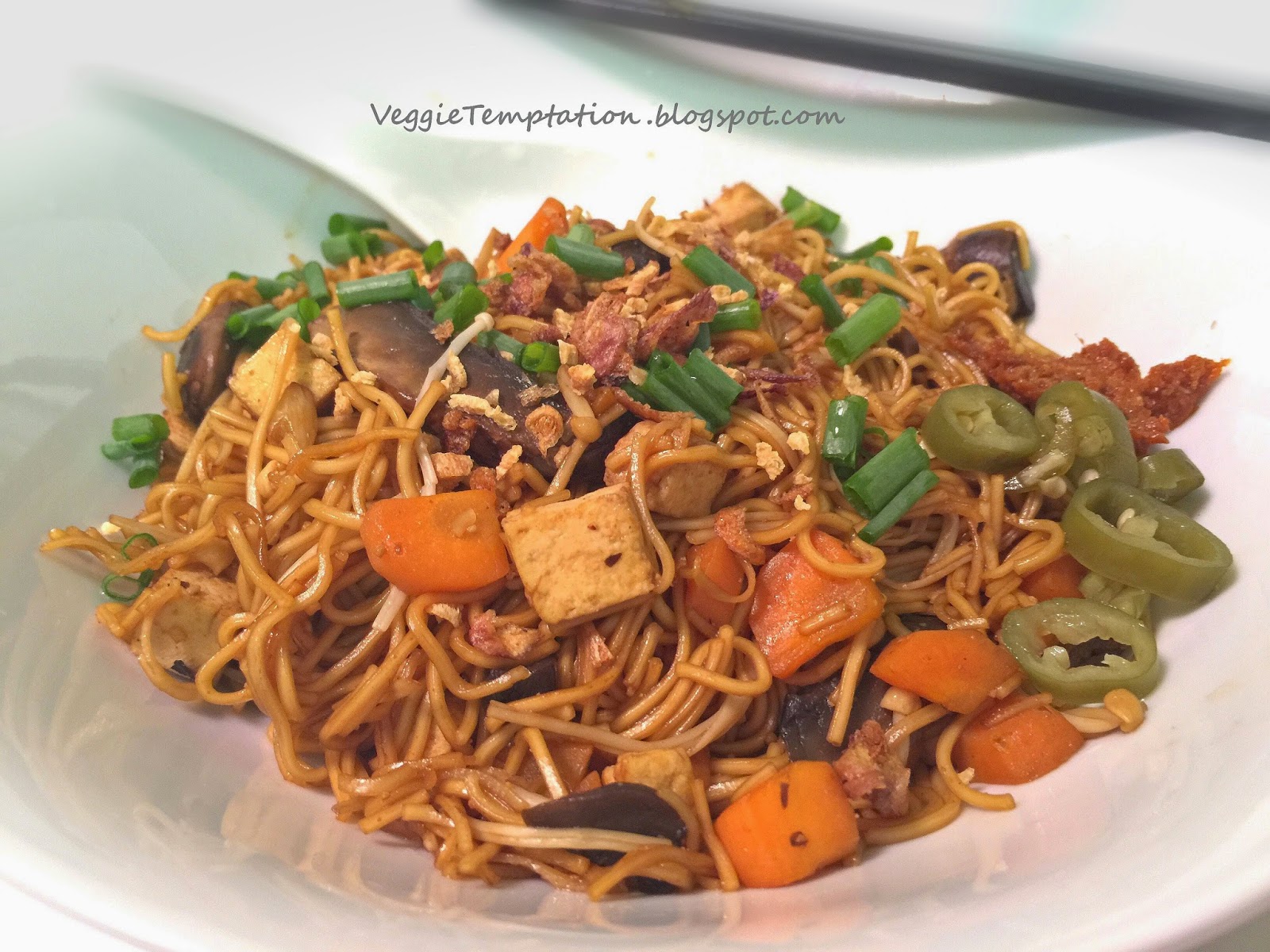 ♥ Veggie Temptation Vegetarian/Vegan Hong Kong Stirfry Noodles